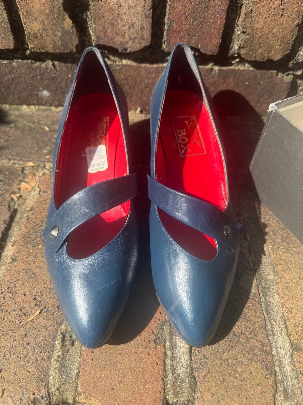 Deadstock Vintage Blue Leather Shoe Box Pointy Toe 7.5 Need Heel Taps